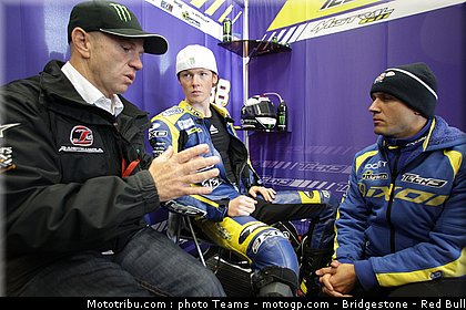 moto2_smith_18_pays_bas_assen_2011.jpg