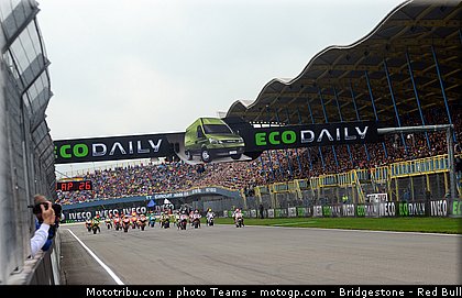 motogp_001_pays_bas_assen_2011.jpg