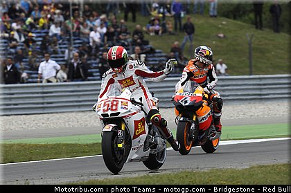 motogp_035_pays_bas_assen_2011.jpg