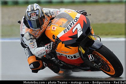 motogp_aoyama_12_pays_bas_assen_2011.jpg