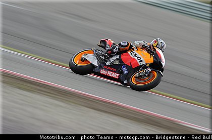 motogp_aoyama_15_pays_bas_assen_2011.jpg