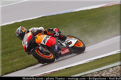 motogp_aoyama_22_pays_bas_assen_2011.jpg
