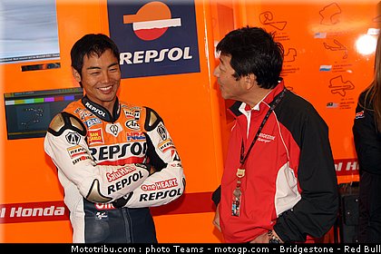 motogp_aoyama_30_pays_bas_assen_2011.jpg