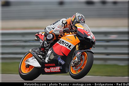 motogp_aoyama_42_pays_bas_assen_2011.jpg