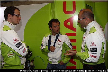 motogp_capirossi_02_pays_bas_assen_2011.jpg