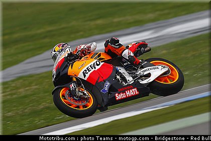 motogp_dovizioso_02_pays_bas_assen_2011.jpg