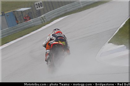 motogp_dovizioso_04_pays_bas_assen_2011.jpg