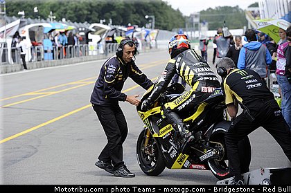 motogp_edwards_06_pays_bas_assen_2011.jpg