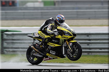 motogp_edwards_10_pays_bas_assen_2011.jpg