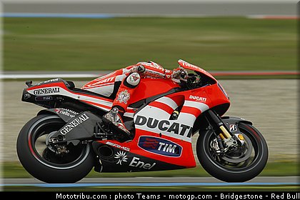 motogp_hayden_02_pays_bas_assen_2011.jpg