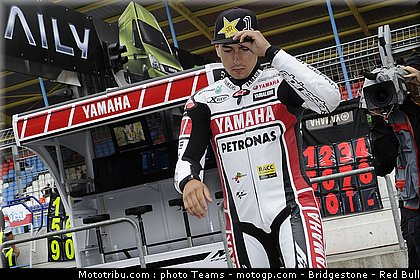 motogp_lorenzo_05_pays_bas_assen_2011.jpg