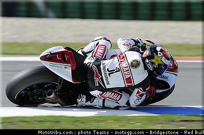 motogp_lorenzo_15_pays_bas_assen_2011.jpg