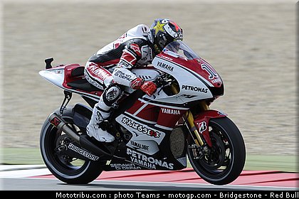 motogp_lorenzo_16_pays_bas_assen_2011.jpg