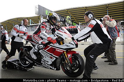 motogp_lorenzo_17_pays_bas_assen_2011.jpg