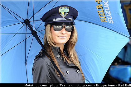 motogp_pitbabes_15_pays_bas_assen_2011.jpg