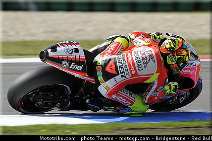 motogp_rossi_12_pays_bas_assen_2011.jpg