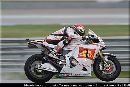 motogp_simoncelli_13_pays_bas_assen_2011.jpg