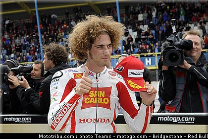 motogp_simoncelli_23_pays_bas_assen_2011.jpg