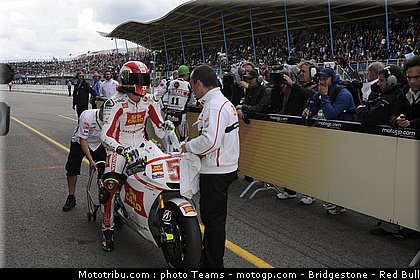motogp_simoncelli_24_pays_bas_assen_2011.jpg