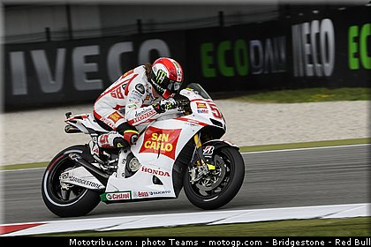 motogp_simoncelli_33_pays_bas_assen_2011.jpg