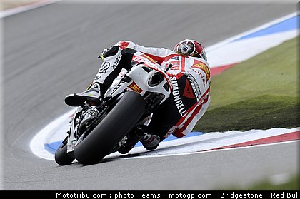 motogp_simoncelli_36_pays_bas_assen_2011.jpg
