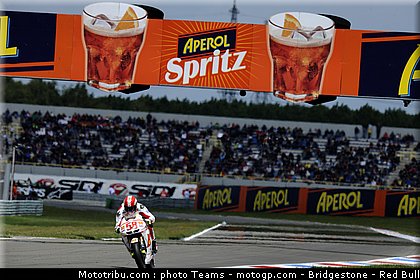motogp_simoncelli_37_pays_bas_assen_2011.jpg