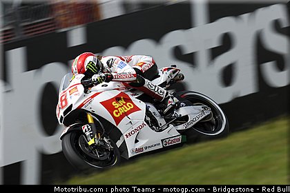 motogp_simoncelli_38_pays_bas_assen_2011.jpg