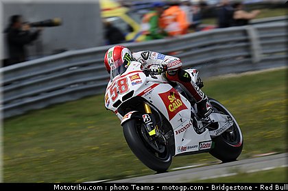 motogp_simoncelli_40_pays_bas_assen_2011.jpg