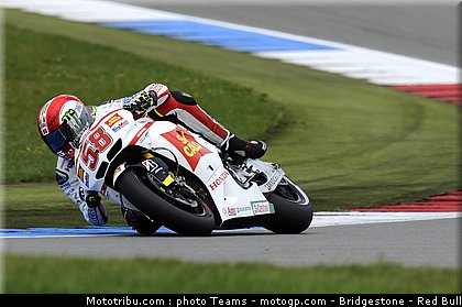 motogp_simoncelli_43_pays_bas_assen_2011.jpg