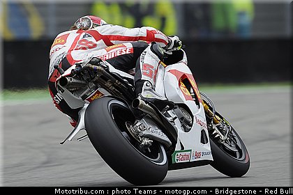 motogp_simoncelli_47_pays_bas_assen_2011.jpg
