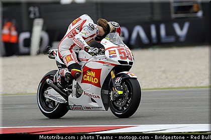 motogp_simoncelli_49_pays_bas_assen_2011.jpg