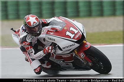 motogp_spies_02_pays_bas_assen_2011.jpg