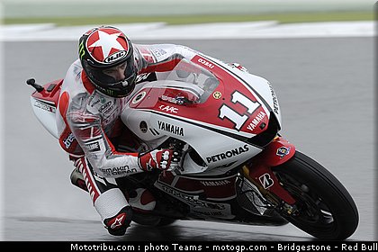 motogp_spies_03_pays_bas_assen_2011.jpg