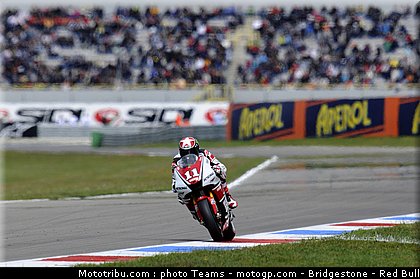 motogp_spies_06_pays_bas_assen_2011.jpg