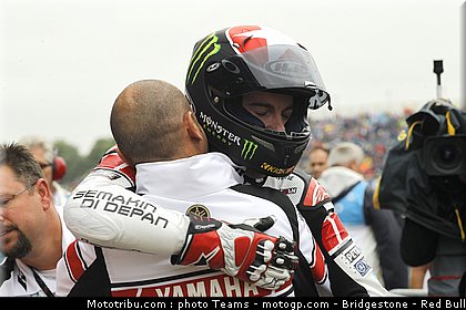 motogp_spies_18_pays_bas_assen_2011.jpg
