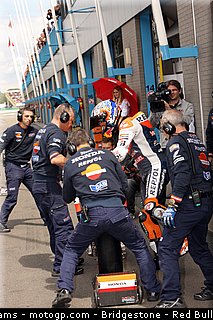 motogp_stoner_15_pays_bas_assen_2011.jpg