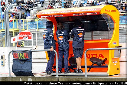 motogp_stoner_26_pays_bas_assen_2011.jpg