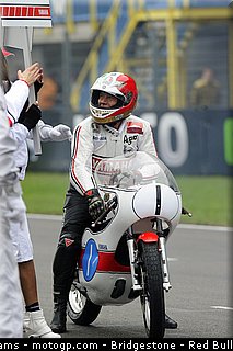 motogp_yamaha_cinquantenaire_18_pays_bas_assen_2011.jpg