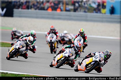 red_bull_rookies_cup_002_pays_bas_assen_2011.jpg