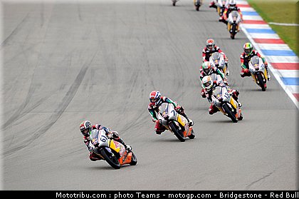 red_bull_rookies_cup_003_pays_bas_assen_2011.jpg