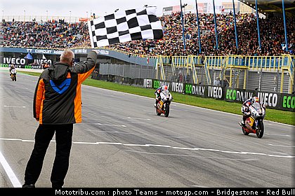 red_bull_rookies_cup_012_pays_bas_assen_2011.jpg