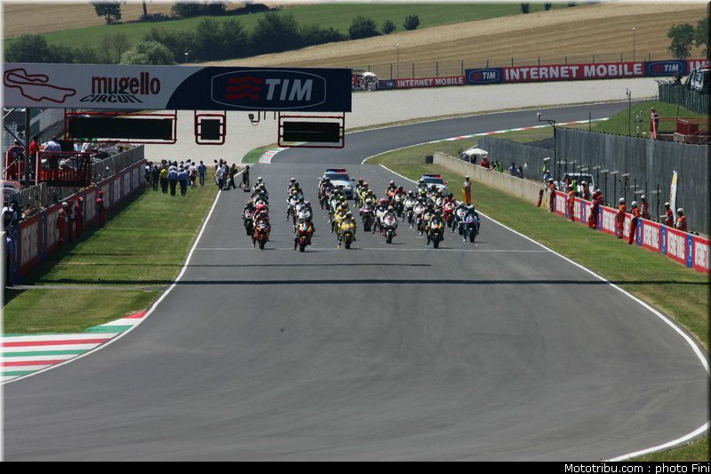 moto2_0002_italie_mugello_2011