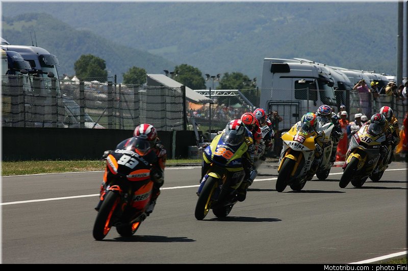 moto2_0003_italie_mugello_2011