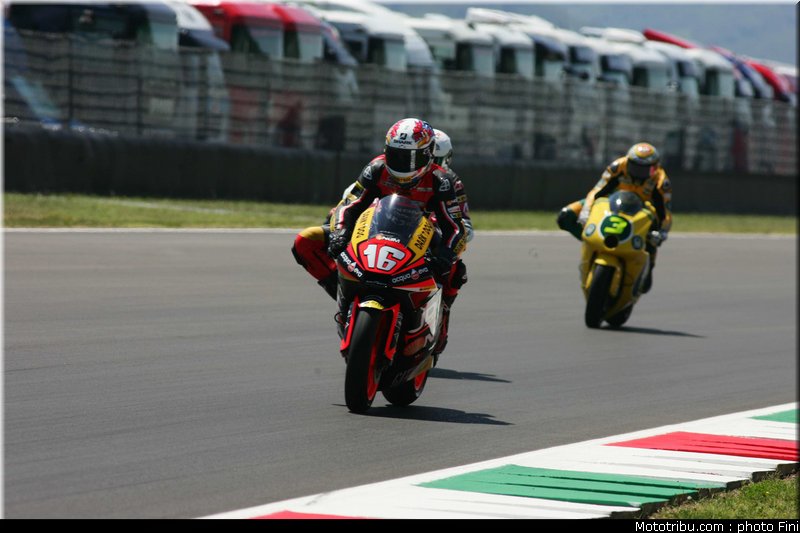 moto2_0008_italie_mugello_2011