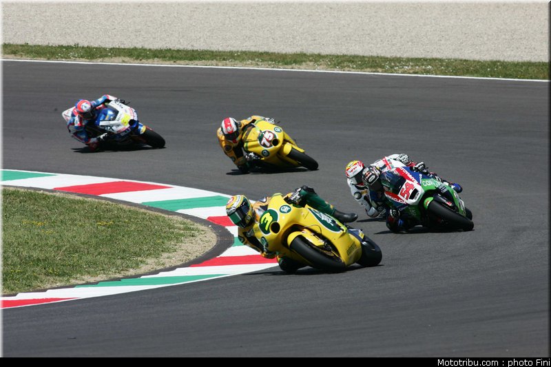 moto2_0016_italie_mugello_2011