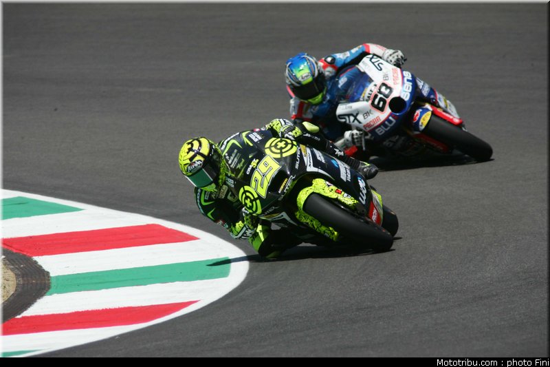 moto2_0019_italie_mugello_2011