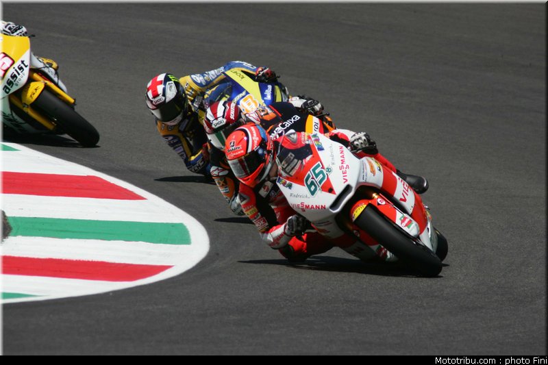 moto2_0037_italie_mugello_2011