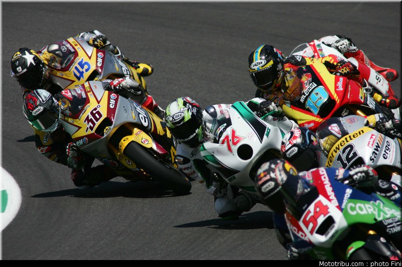 moto2_0046_italie_mugello_2011