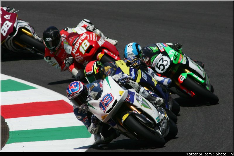 moto2_0047_italie_mugello_2011