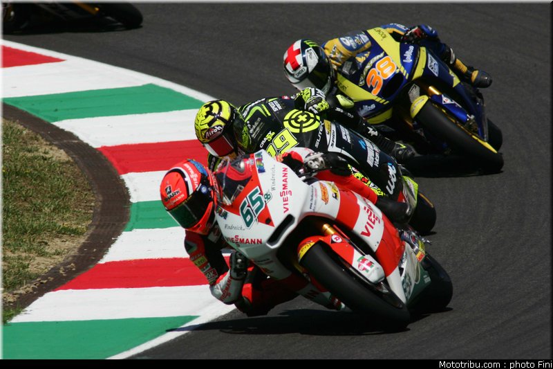 moto2_0049_italie_mugello_2011